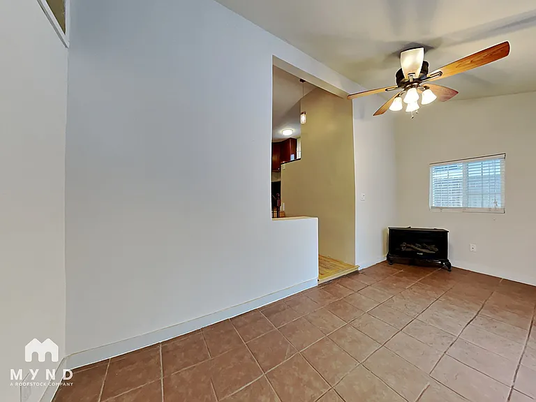 4465 N Meade St — Photo 9