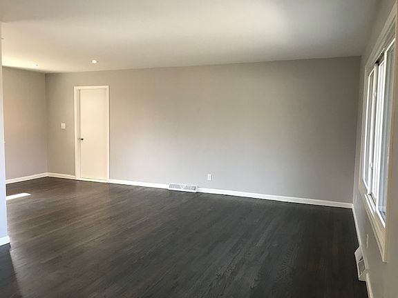 4th image of 5001 Carol Ct