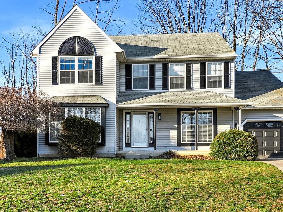 1st image of 17 Carroll Ct