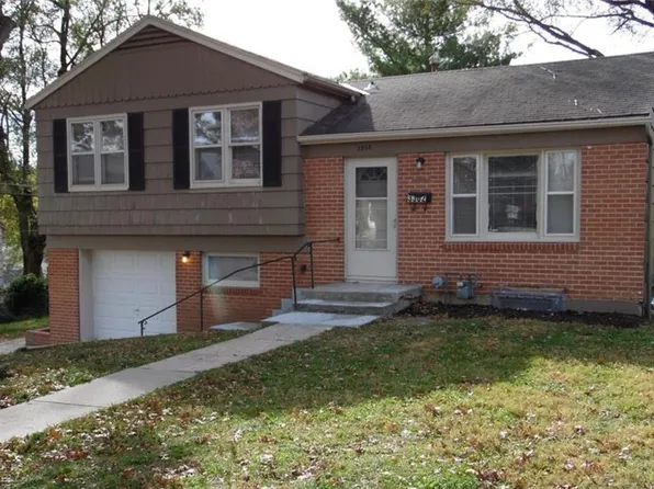 3302 N Pleasant St, Independence, MO 64050