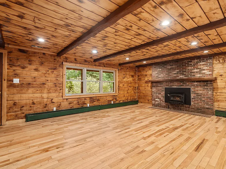 56 Parmenter Ln — Photo 5