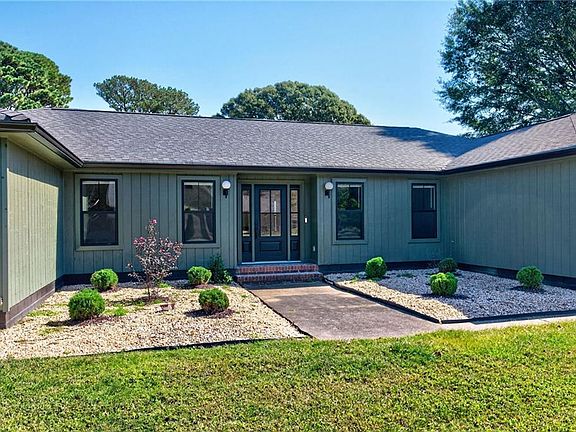 3rd image of 2420 Blue Castle Ln