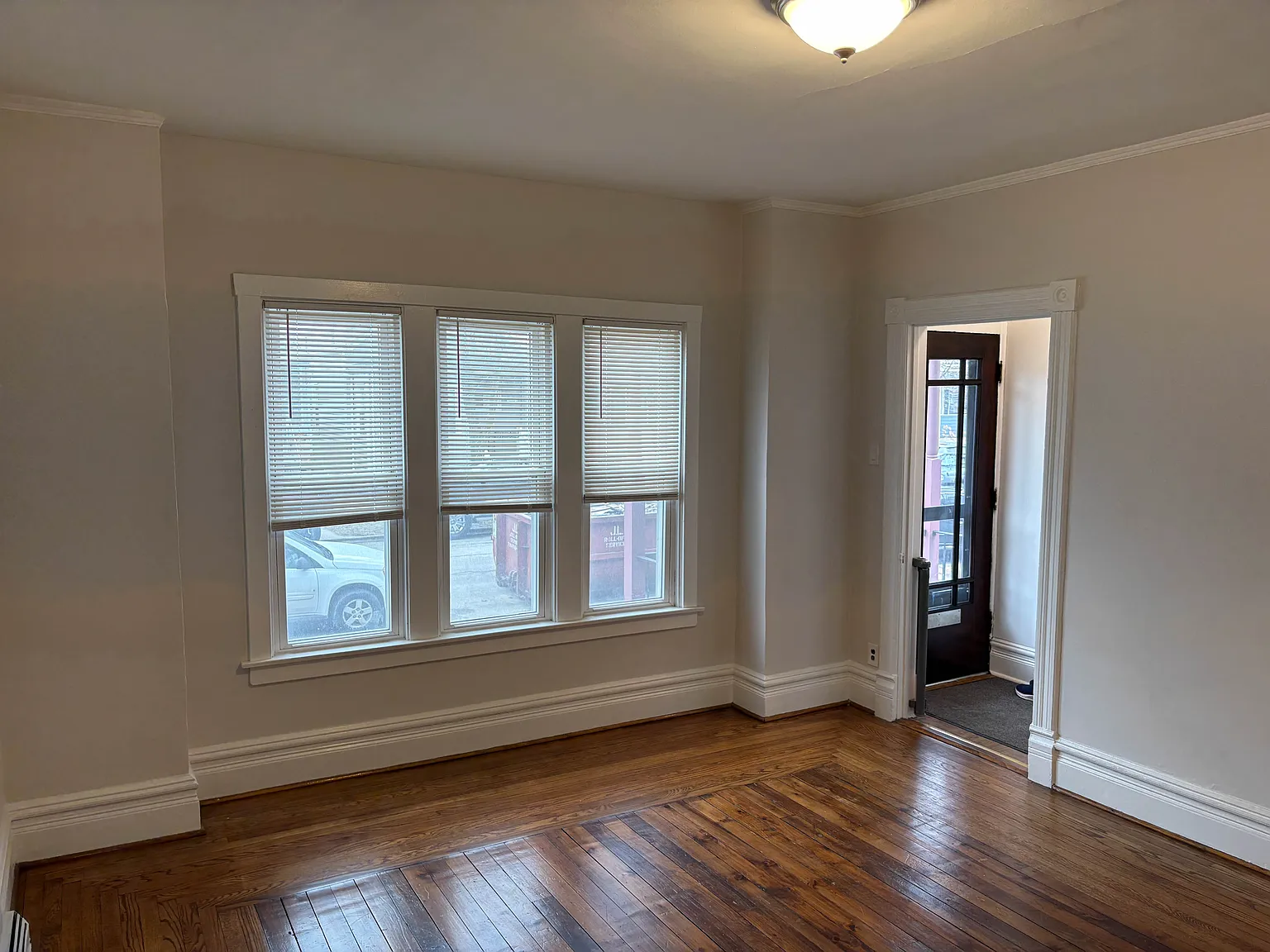 2 bed, 1000 sqft, $2,600 — Photo 2