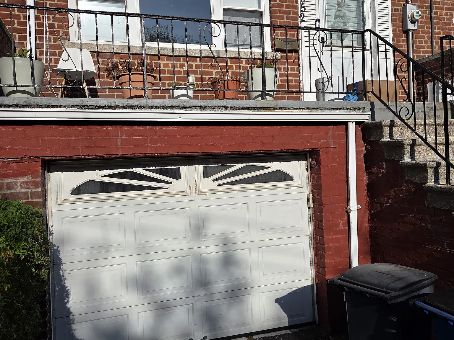 4 bed, 2.5 bath, 2100 sqft, $5,300 — Photo 3