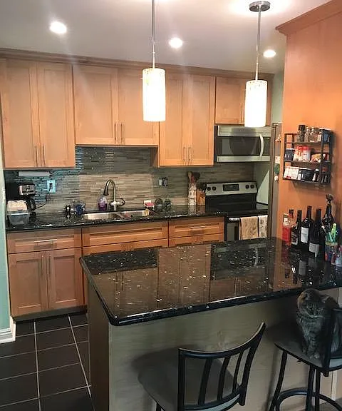 1645 Emerald St #2E — Photo 5