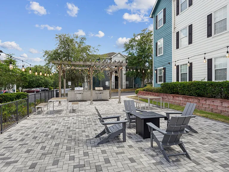 Centric on 34th Apartments — Photo 10