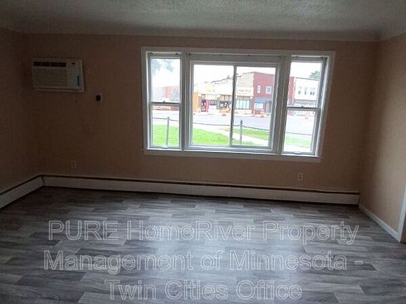 3rd image of 840 Beech St APT 2