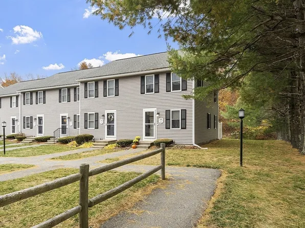 68 Olde Colonial Dr APT 6, Gardner, MA 01440