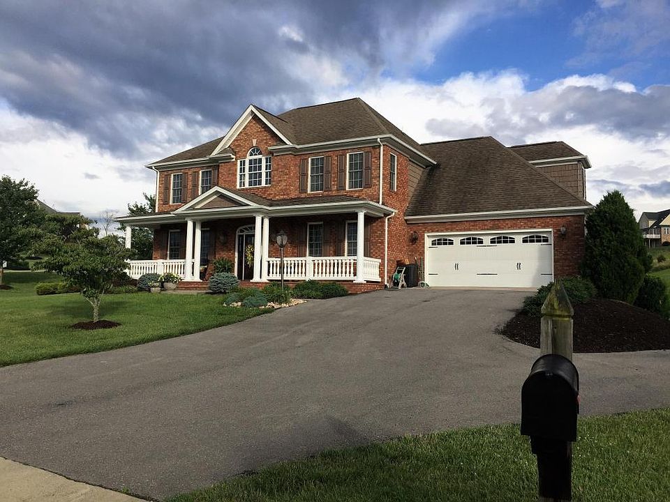 1st image of 25 Graystone Dr