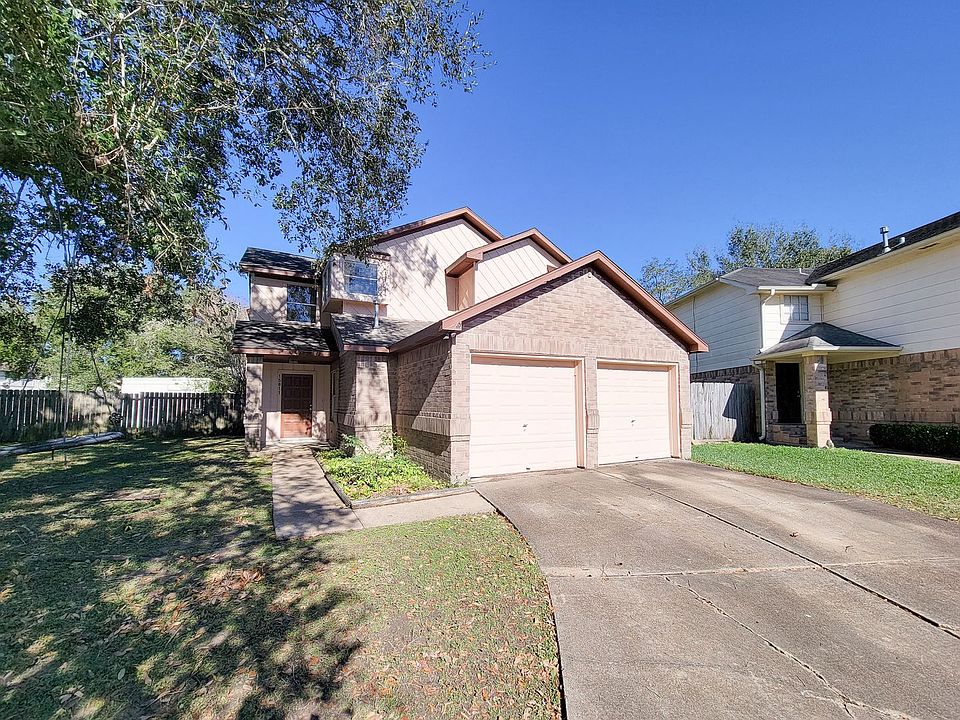 1st image of 15811 Saint Lawrence Cir
