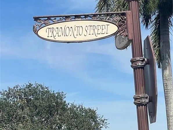 9 SE Tramonto St, Port Saint Lucie, FL 34984