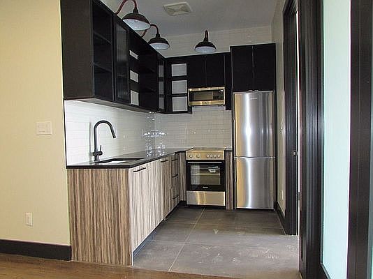 3rd image of 797 Sterling Pl #5