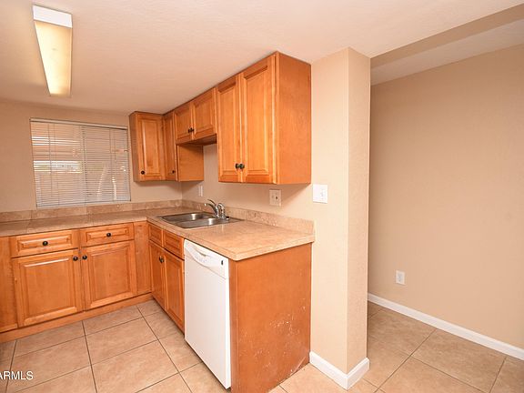 3rd image of 4728 N 21st Ave
