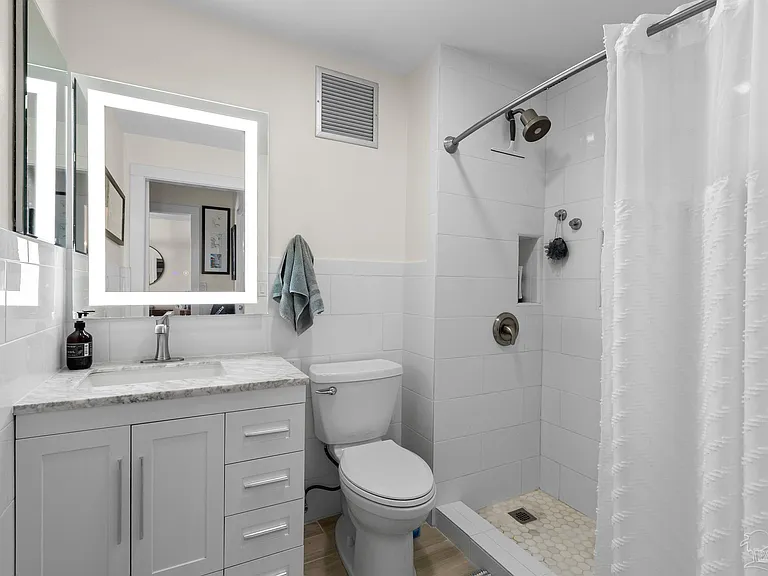 825 Bayshore Dr #605 — Photo 17