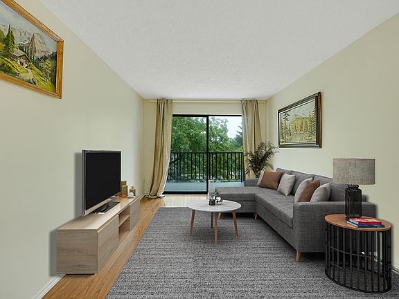 5th image of 9952 149th St #215