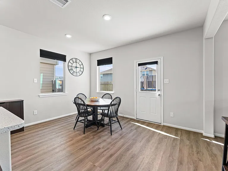 5343 Marisol Cove Dr — Photo 11