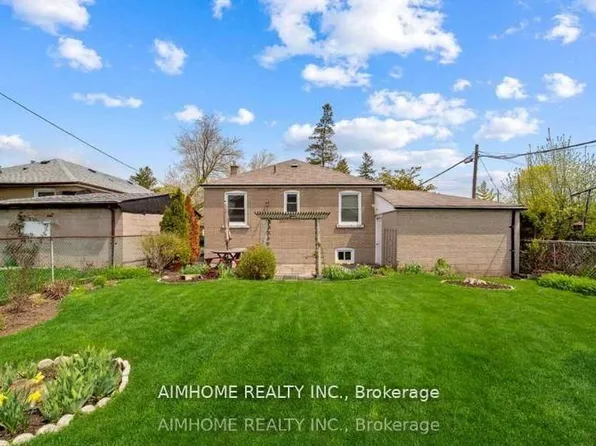 4 Hollingworth Dr, Toronto, ON M1P 1E2