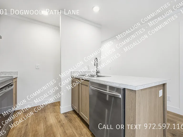 201 Dogwood Path Ln — Photo 5