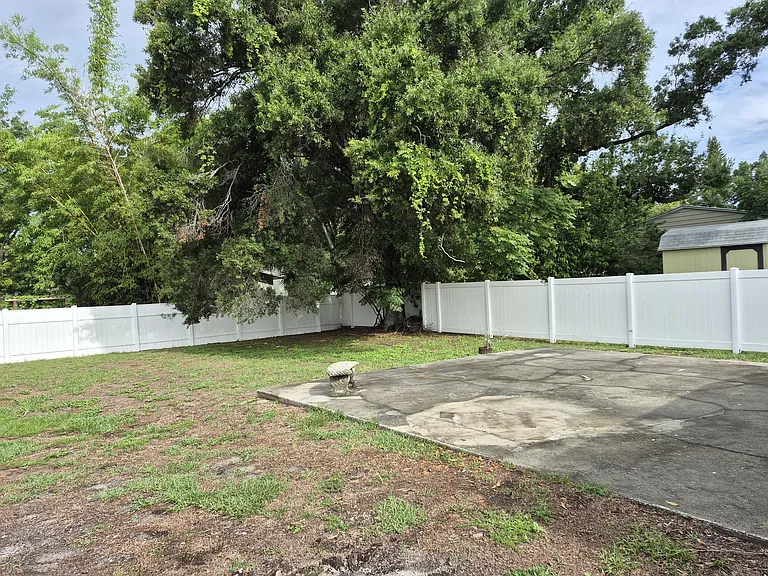 7100 58th St N #A — Photo 4