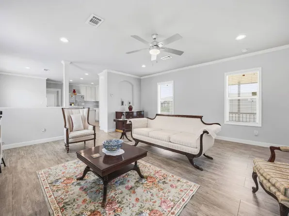 3102 Mossy Grove Ln, Euless, TX 76040