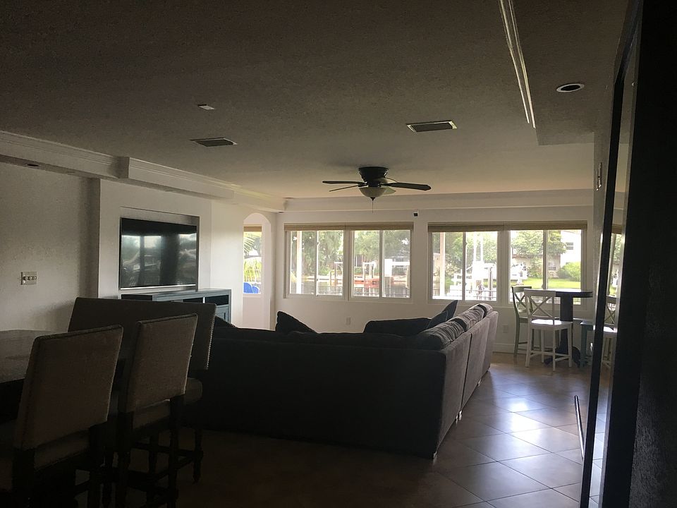 1st image of 9201 Treasure Ln NE
