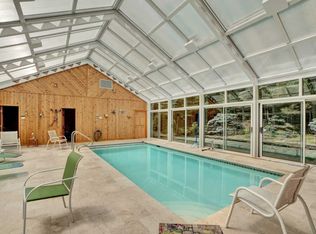 52 Holliday Dr, Hawley, PA 18428