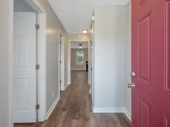 295 Warton Ln APT 7, Fayetteville, NC 28314
