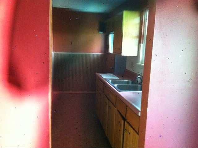 2nd image of 2219 N Metcalf St