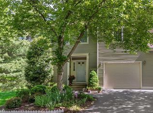 1101 Regent Dr, Mount Kisco, NY 10549