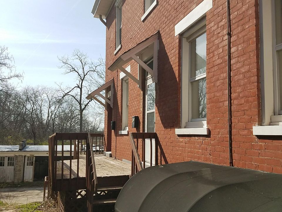 Entry Door/Deck