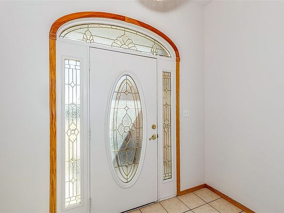 3rd image of 10283 Robin Dr