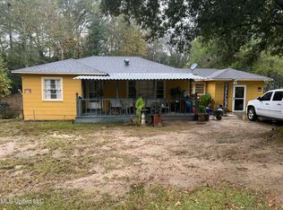 2214 N 3rd Ave, Laurel, MS 39440