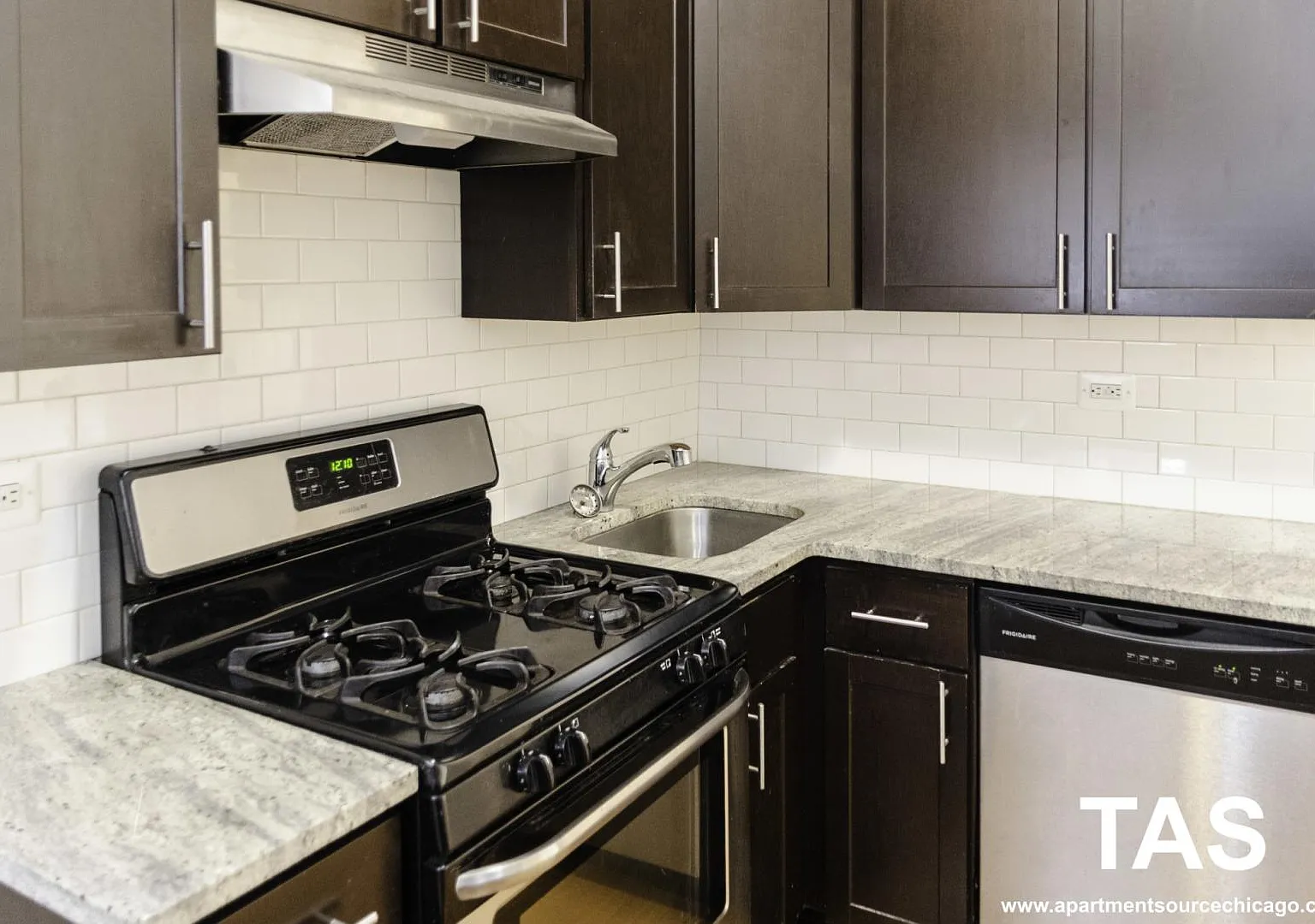 1920 West Winona Street #1 — Photo 2