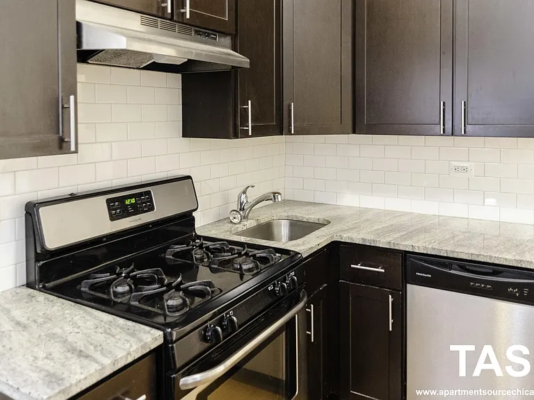 1920 W Winona St #1 — Photo 2