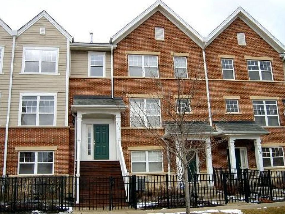 1st image of 416 W Wood St Unit 17