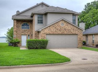 2017 Windjammer Way, Rowlett, TX 75088
