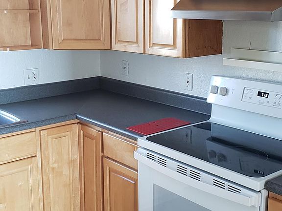 2nd image of 6088 N Arlington Blvd