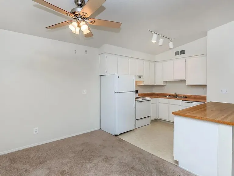 Beechwood Apartment Homes — Photo 60