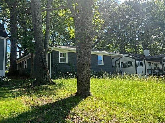 3rd image of 1430 Clermont Ave