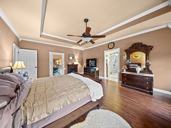 2nd image of 3951 Brandywine Dr