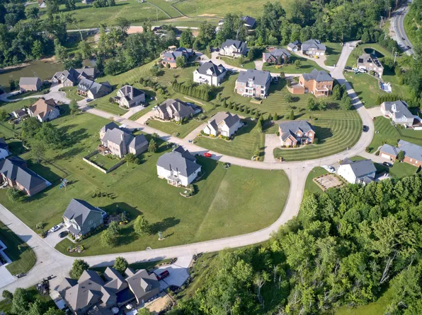 11 Riverwalk Dr, Ona, WV 25545