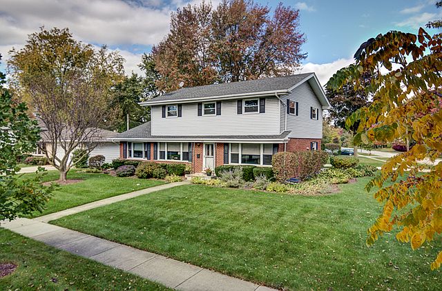 1st image of 126 E Chewink Ct