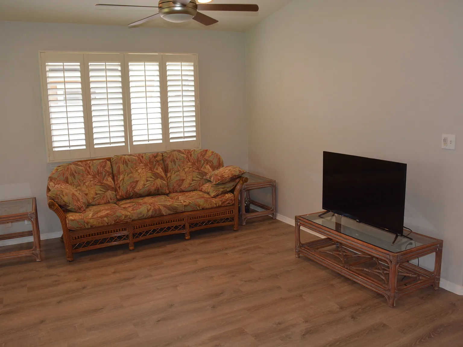 2 bed, 982 sqft, $4,000 — Photo 3