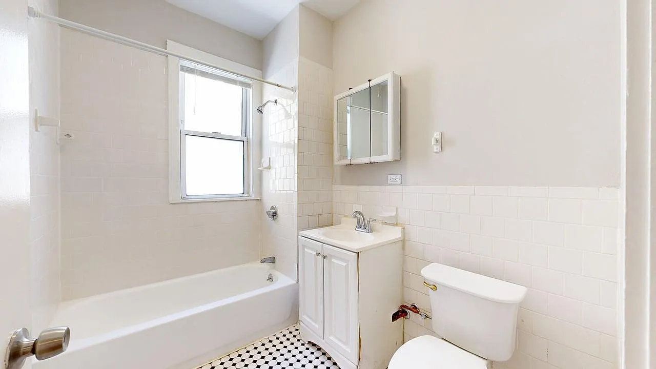 2 bed, 800 sqft, $2,495 — Photo 1