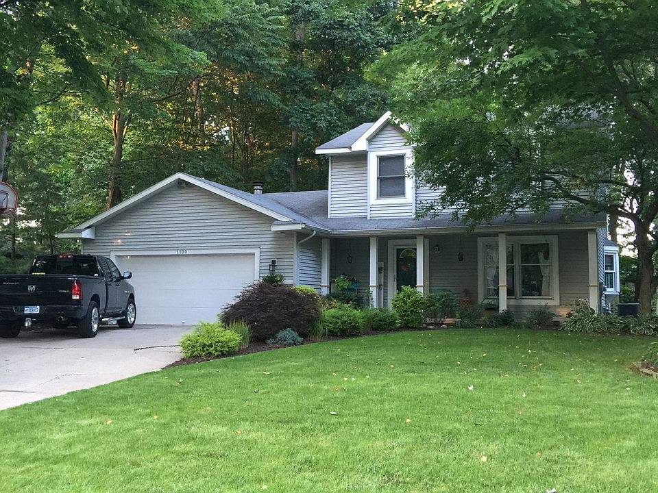 1st image of 7100 Crescenda Dr NE