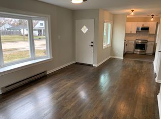 818 Columbia Ave, Saint Joseph, MI 49085