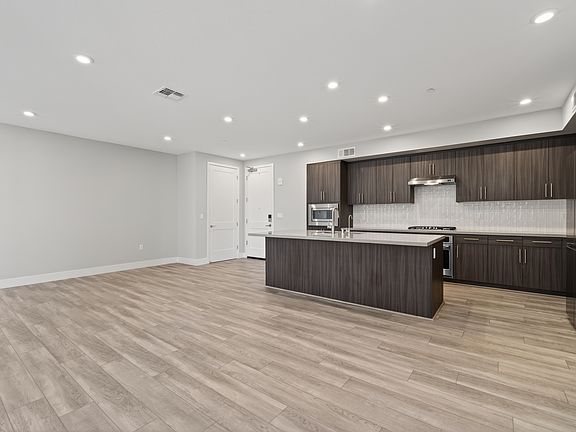 3rd image of 44978 Fremont Blvd #302