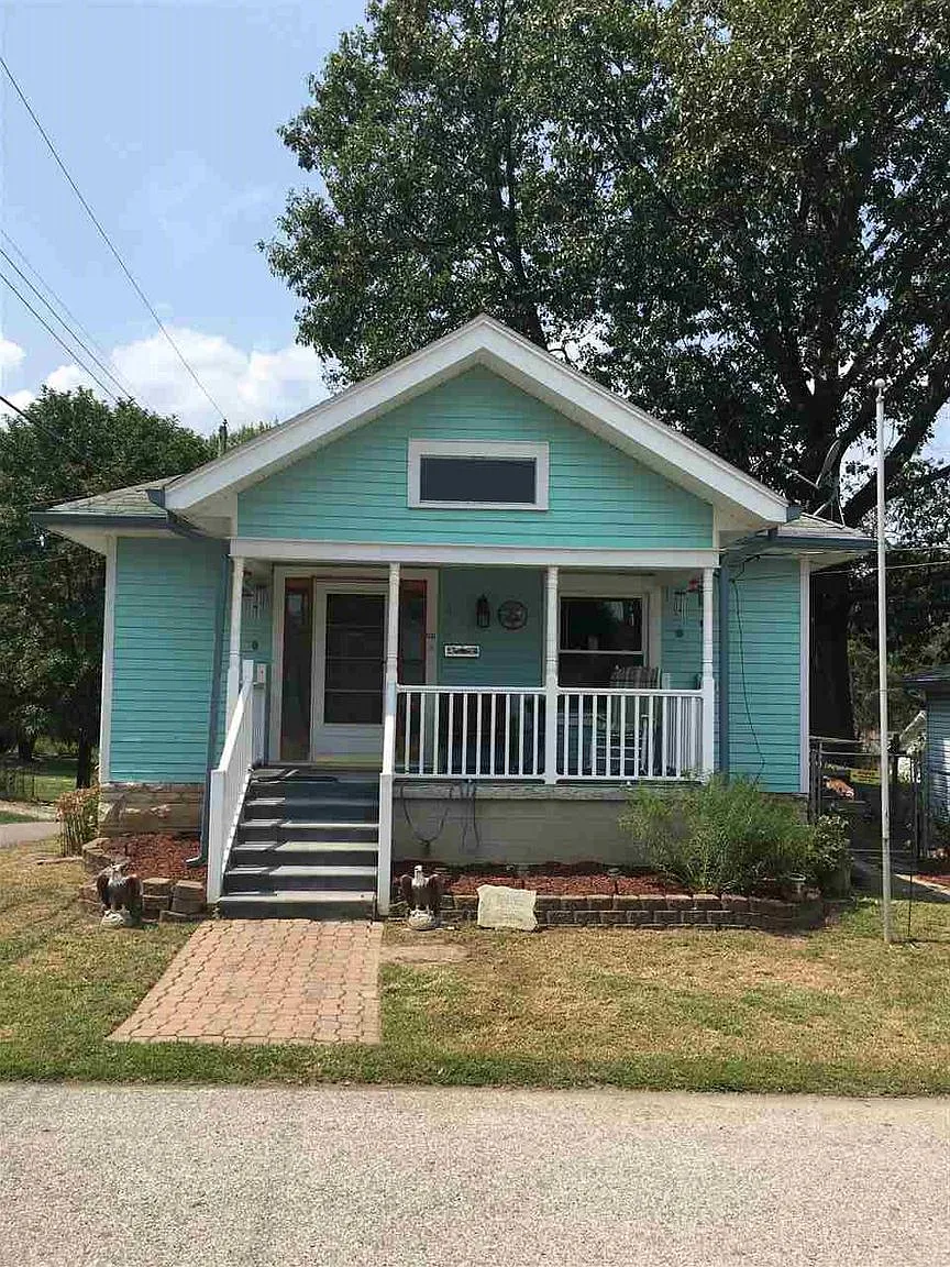 1107 S St photo 1