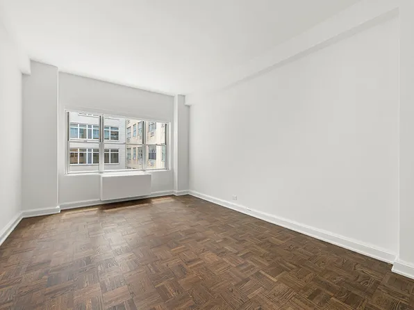 136 East 55th Street image 6 of 7