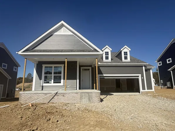 540 Creekside Loop S, Pataskala, OH 43062